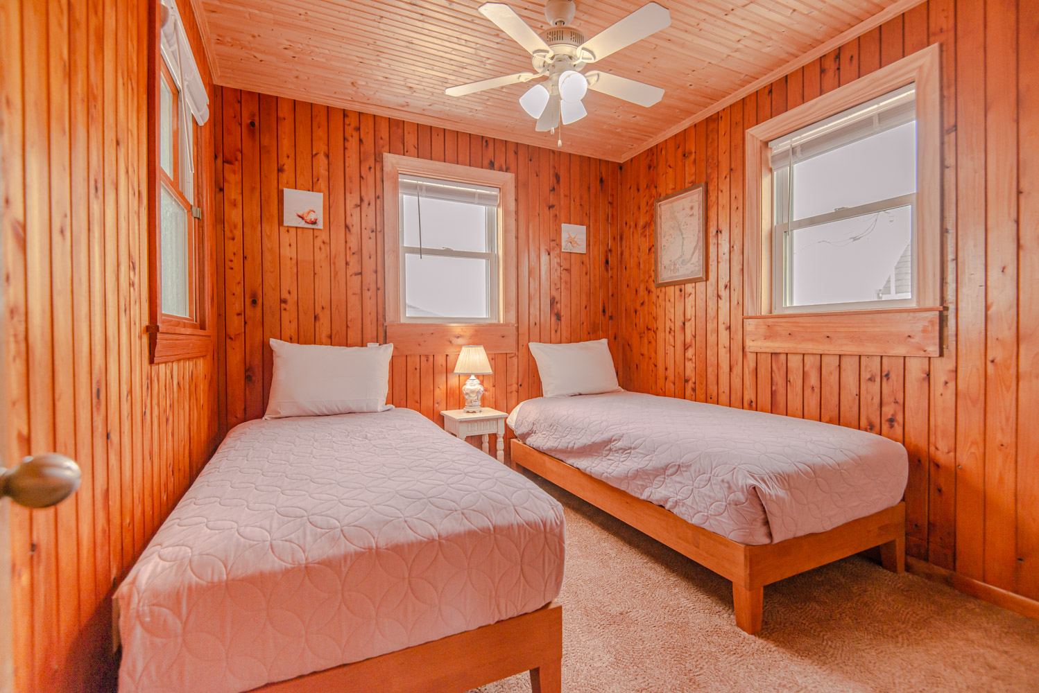 057 The Aqua Hut Vacation Rental in Kill Devil Hills,NC Joe Lamb Jr.